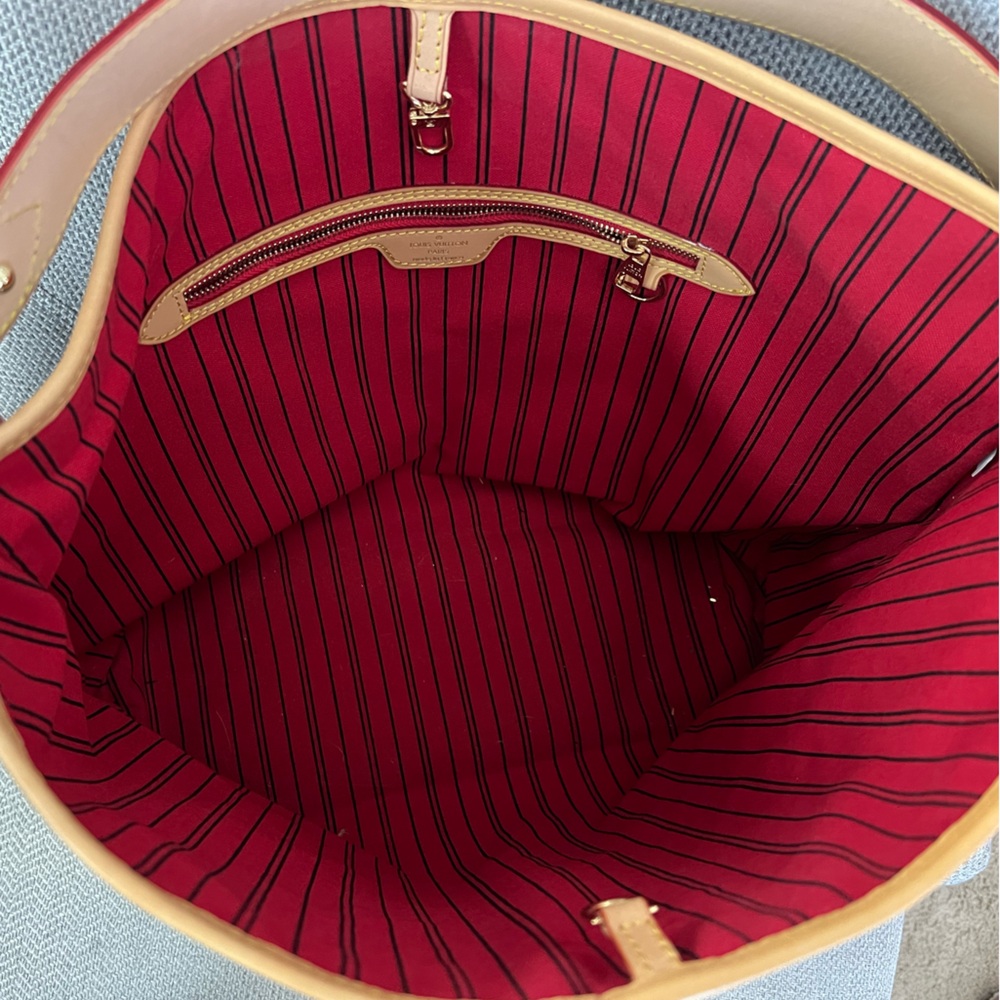 Beautiful handbag - Picture 5 of 5